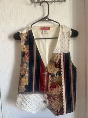 Ivy Wear Vintage Pattern Patchwork Ivory Vest Floral Lace Size M Made in USA